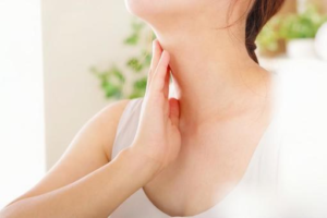 首のぽつぽつ（首イボ）